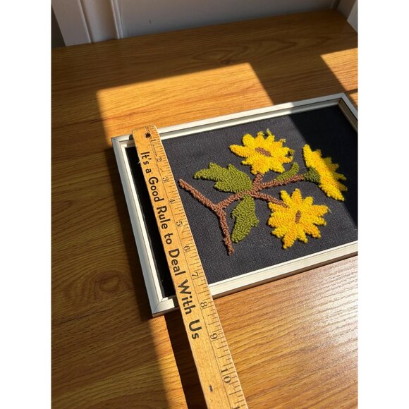 Home hand made vintage sunflower crewel art picture flowers floral - Picture 4 of 5